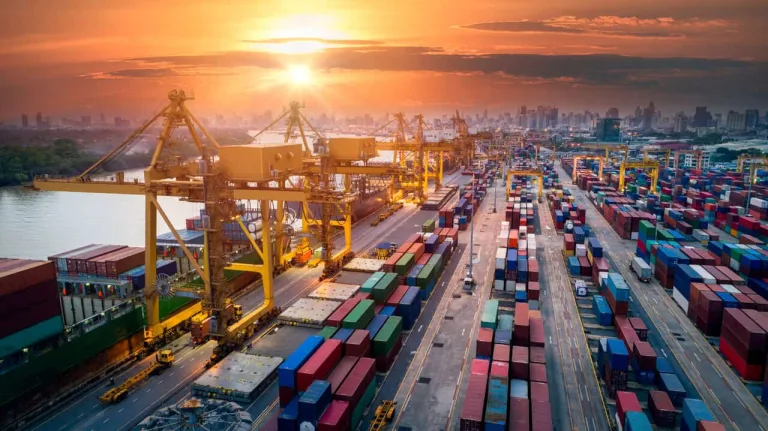 How to Pay International Suppliers Securely & Efficiently